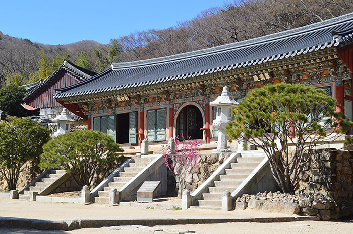 Beomeosa Temple