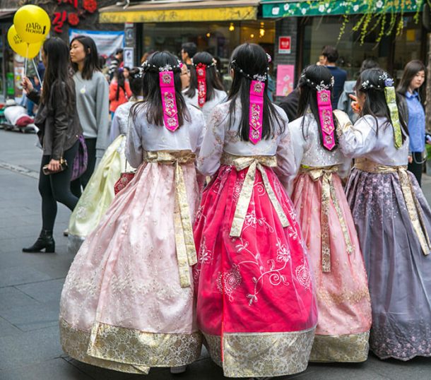 Traditional Hanbok Experience at Ssamziegil