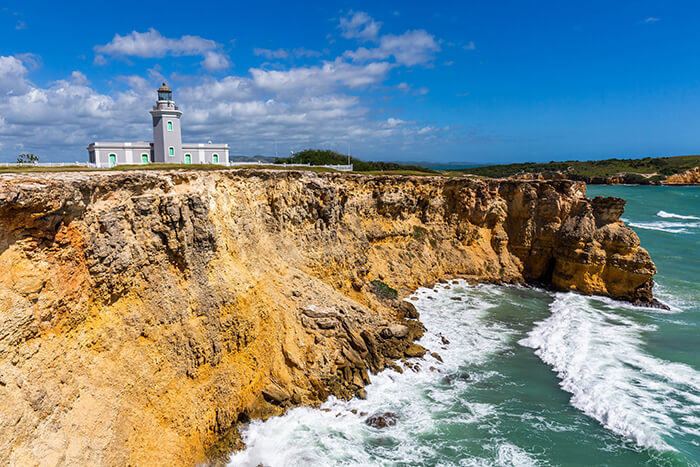 Faro Los Morrillos lighthouse