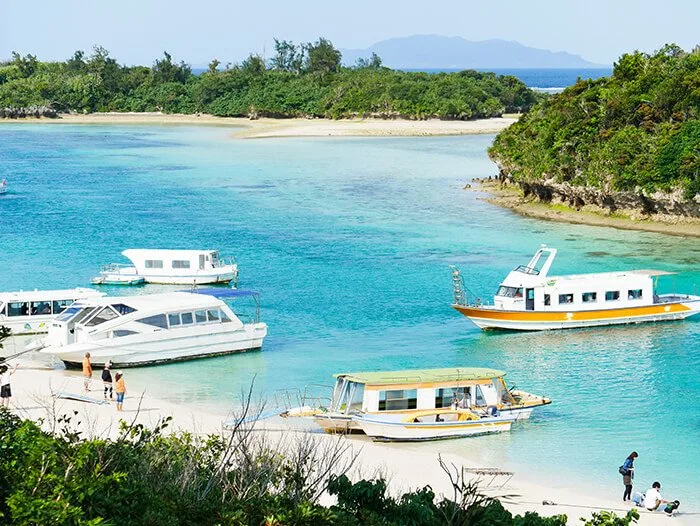 Glass Boats at Kabira Bay