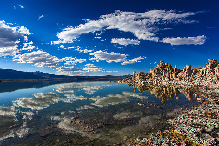 Tufa formations at Mono Lake