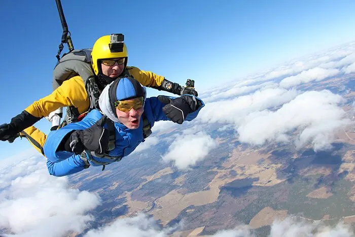 Tandem skydiving