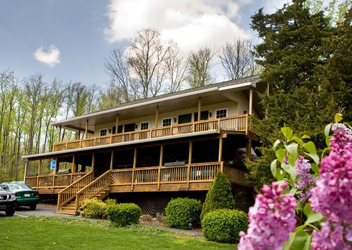 Refreshing Mountain Retreat & Adventure Center