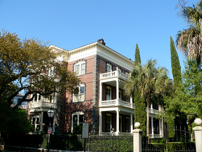 Calhoun Mansion