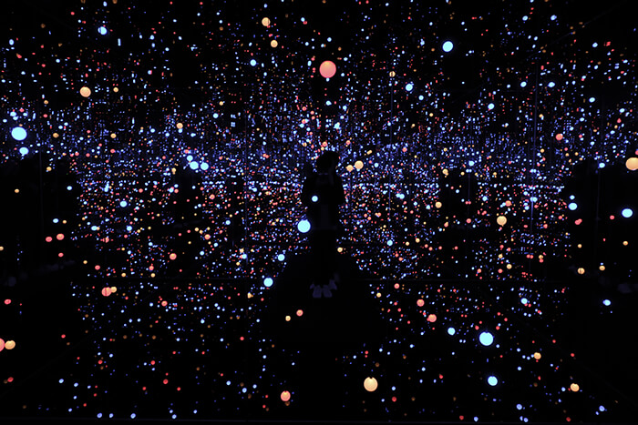 Yayoi Kusama Firefly Infinity Mirror Room