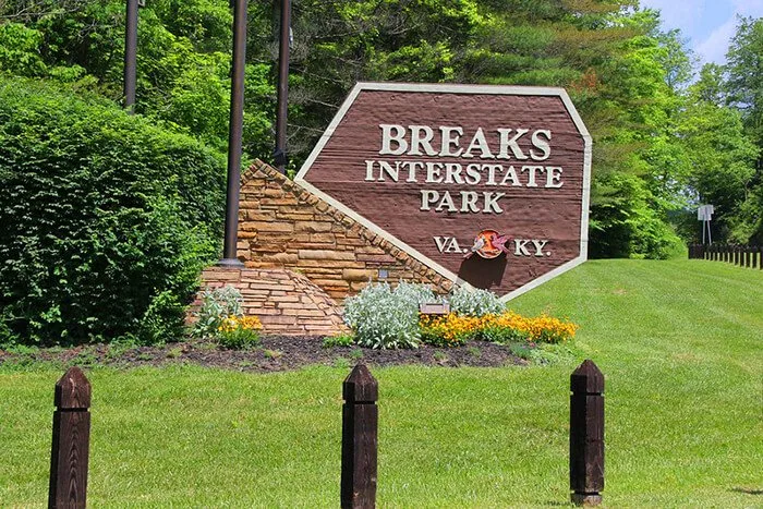 Breaks Interstate Park