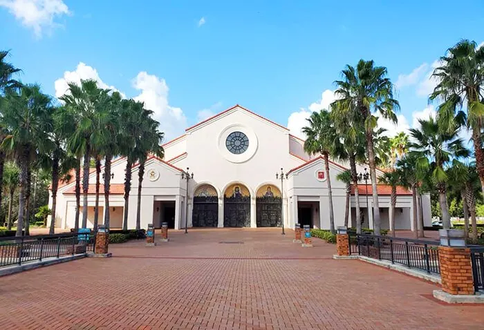 Basílica del Santuario Nacional de María, Reina del Universo