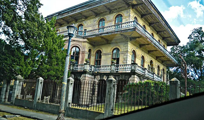 Luling Mansion