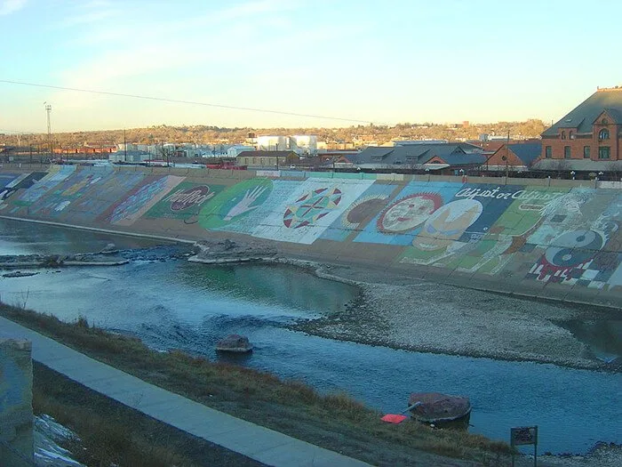 Pueblo Levee Mural