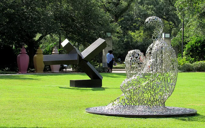 Sydney and Walda Besthoff Sculpture Garden
