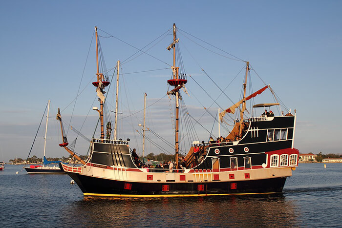 Black Raven Pirate Ship