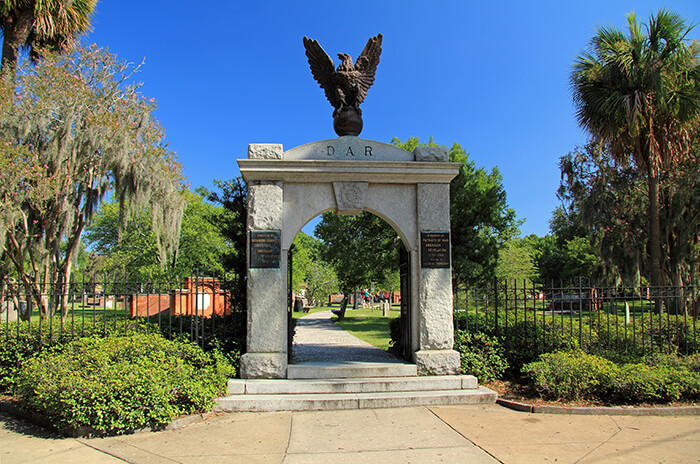 Colonial Park Cemetery