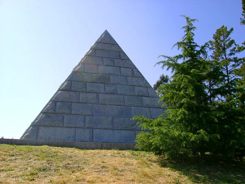 Dorn Pyramid