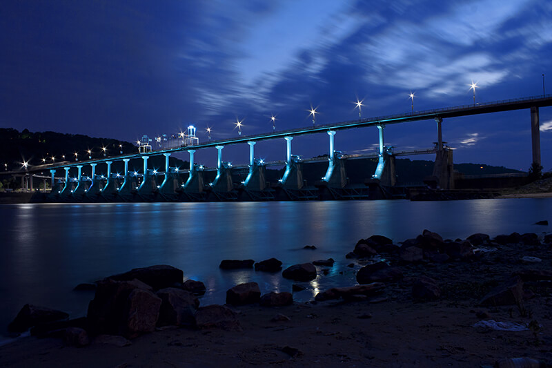 Big Dam Bridge