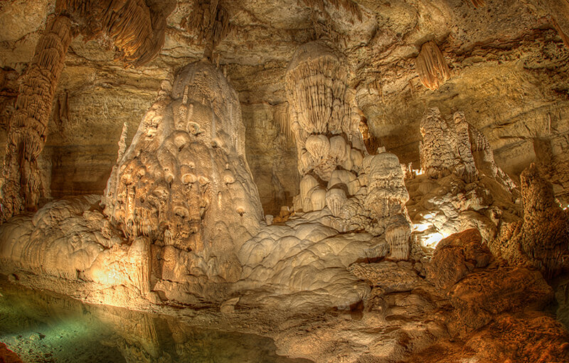 Natural Bridge Caverns