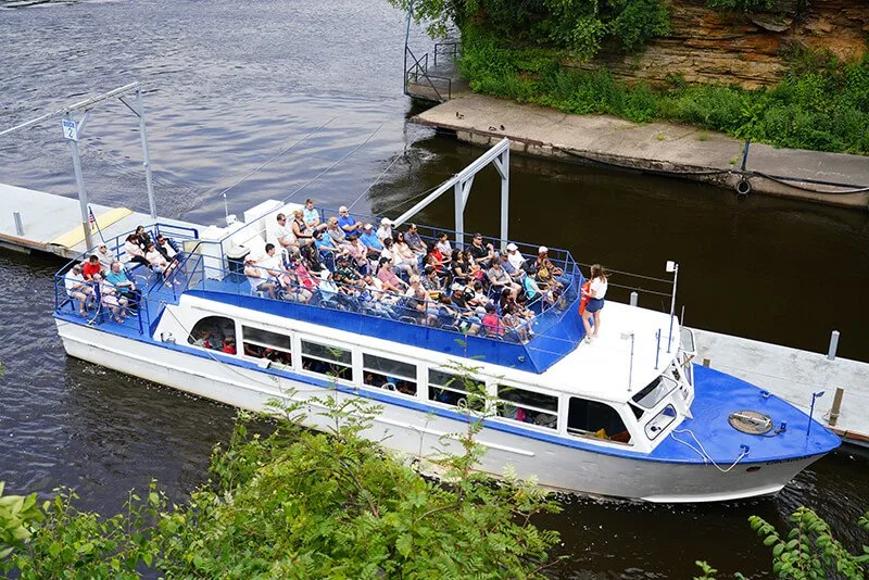 Dells Boat Tours
