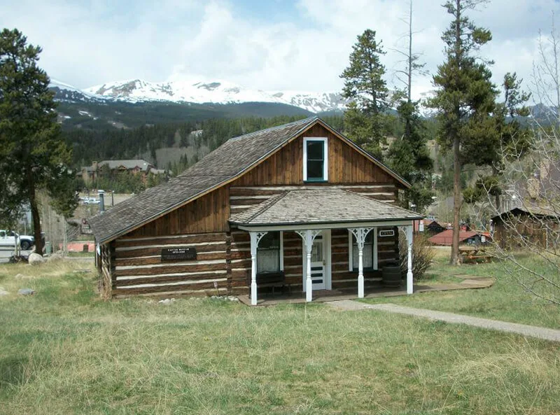 Edwin Carter Discovery Center