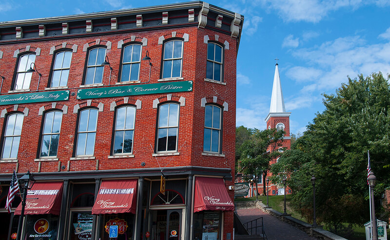 Vinny Vanucchi’s Little Italy