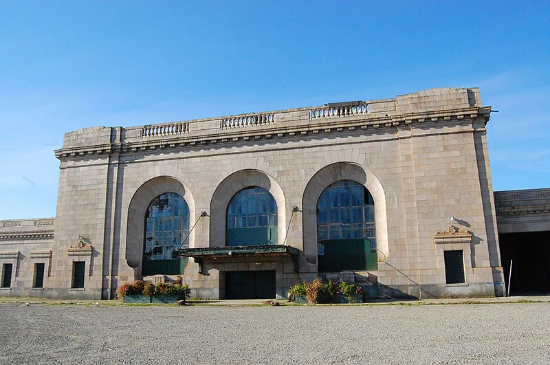 16th Street Train Station