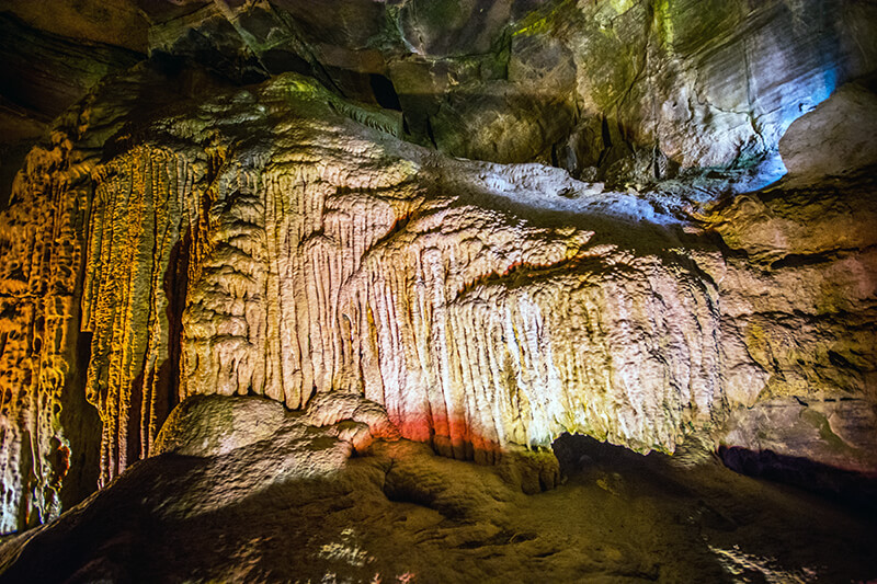 Howe Caverns