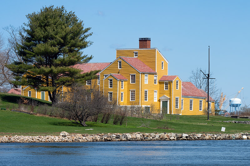 Wentworth-Coolidge Mansion